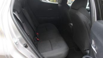 TOYOTA C-HR 1.8 VVT-h Design SUV 5dr Petrol Hybrid CVT Euro 6 (s/s) (122 ps)