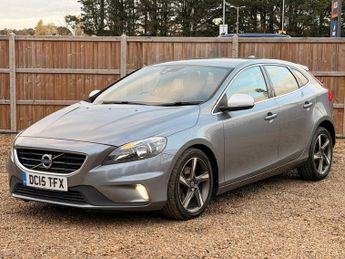 Volvo V40 2.0 T2 R-Design Hatchback 5dr Petrol Manual Euro 6 (s/s) (122 ps