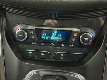 FORD KUGA 2.0 TDCi Titanium SUV 5dr Diesel Powershift AWD Euro 6 (s/s) (18