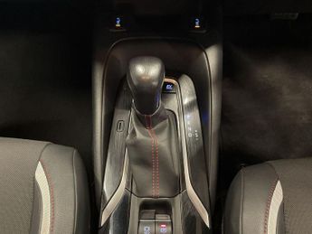 TOYOTA COROLLA 2.0 VVT-h GPF GR SPORT Touring Sports 5dr Petrol Hybrid CVT Euro