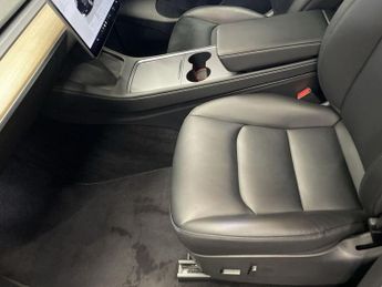 TESLA MODEL Y (Dual Motor) Long Range SUV 5dr Electric Auto 4WDE (384 bhp)