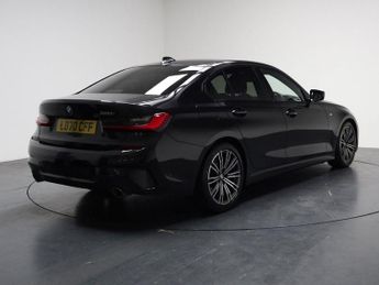 BMW 3 SERIES 2.0 320i M Sport Saloon 4dr Petrol Auto Euro 6 (s/s) (184 ps)