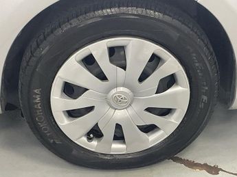 TOYOTA YARIS 1.0 VVT-i Active Hatchback 5dr Petrol Manual Euro 6 (72 ps) - AA