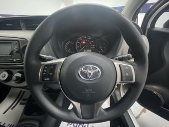 TOYOTA YARIS 1.0 VVT-i Active Hatchback 5dr Petrol Manual Euro 6 (72 ps) - AA