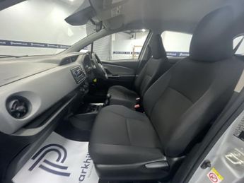 TOYOTA YARIS 1.0 VVT-i Active Hatchback 5dr Petrol Manual Euro 6 (72 ps) - AA