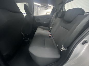 TOYOTA YARIS 1.0 VVT-i Active Hatchback 5dr Petrol Manual Euro 6 (72 ps) - AA