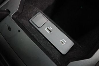 LAND ROVER DISCOVERY SPORT 2.0 D200 MHEV Urban Edition SUV 5dr Diesel Auto 4WD Euro 6 (s/s)