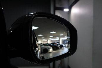 LAND ROVER RANGE ROVER SPORT 4.4 SD V8 Autobiography Dynamic SUV 5dr Diesel Auto 4WD Euro 6 (