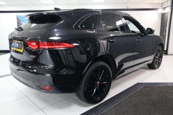 JAGUAR F-PACE 2.0 D180 Chequered Flag SUV 5dr Diesel Auto AWD Euro 6 (s/s) (18