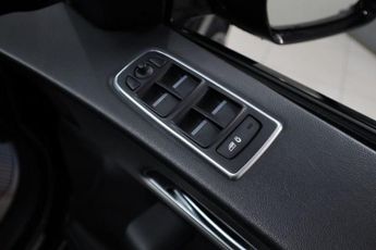 JAGUAR F-PACE 2.0 D180 Chequered Flag SUV 5dr Diesel Auto AWD Euro 6 (s/s) (18