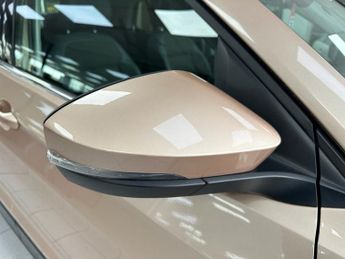 VOLKSWAGEN T-CROSS 1.0 TSI SEL SUV 5dr Petrol DSG Euro 6 (s/s) (115 ps)