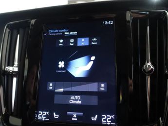 VOLVO V90 2.0 T4 GPF Momentum Estate 5dr Petrol Auto Euro 6 (s/s) (190 ps)