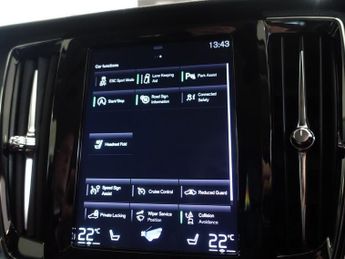 VOLVO V90 2.0 T4 GPF Momentum Estate 5dr Petrol Auto Euro 6 (s/s) (190 ps)