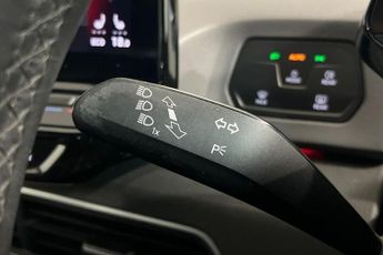 VOLKSWAGEN ID.3 Pro Performance 58kWh Life Hatchback 5dr Electric Auto (204 ps) 