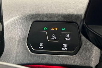 VOLKSWAGEN ID.3 Pro Performance 58kWh Life Hatchback 5dr Electric Auto (204 ps) 