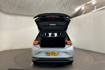 VOLKSWAGEN ID.3 Pro Performance 58kWh Life Hatchback 5dr Electric Auto (204 ps) 
