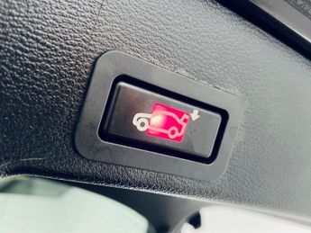 BMW X6 3.0 M50d SUV 5dr Diesel Auto xDrive Euro 5 (381 ps)