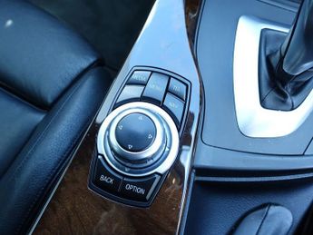 BMW 3 SERIES GRAN TURISMO 3.0 330d M Sport GT 5dr Diesel Auto Euro 6 (s/s) (258 ps)