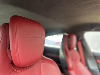 PORSCHE TAYCAN Performance Plus 93.4kWh Turbo S Saloon 4dr Electric Auto 4WD (7