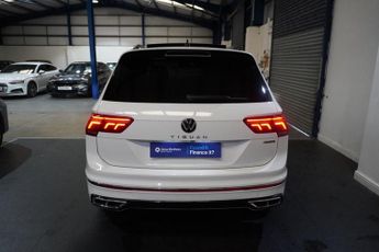 VOLKSWAGEN TIGUAN 2.0 TDI R-Line SUV 5dr Diesel DSG 4Motion Euro 6 (s/s) (200 ps)