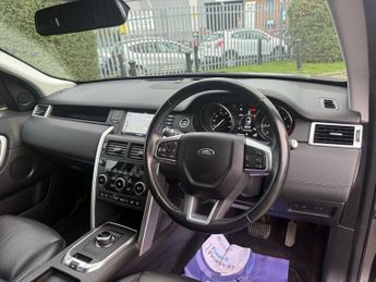 LAND ROVER DISCOVERY SPORT 2.0 TD4 HSE Black SUV 5dr Diesel Auto 4WD Euro 6 (s/s) (180 ps)