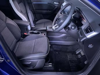 RENAULT CAPTUR 1.6 E-TECH 9.8kWh techno SUV 5dr Petrol Plug-in Hybrid Auto Euro