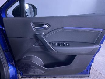 RENAULT CAPTUR 1.6 E-TECH 9.8kWh techno SUV 5dr Petrol Plug-in Hybrid Auto Euro