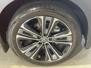 TOYOTA BZ4X 71.4kWh Vision SUV 5dr Electric Auto AWD (11kW OBC) (218 ps)