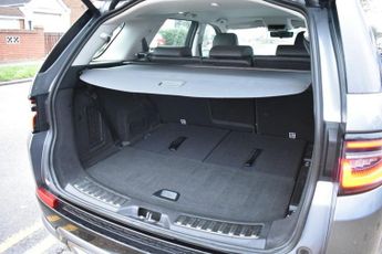 LAND ROVER DISCOVERY SPORT 2.0 D240 MHEV R-Dynamic HSE AUTO 4WD | 1 FORMER OWNER | SERVICE 