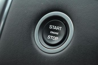 LAND ROVER DISCOVERY SPORT 2.0 D240 MHEV R-Dynamic HSE AUTO 4WD (240ps) 1 FORMER OWNER | SE