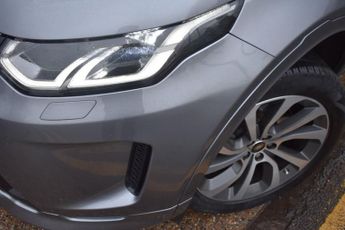 LAND ROVER DISCOVERY SPORT 2.0 D240 MHEV R-Dynamic HSE AUTO 4WD | 1 FORMER OWNER | SERVICE 