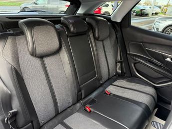 PEUGEOT 3008 1.6 BlueHDi Allure SUV 5dr Diesel EAT Euro 6 (s/s) (120 ps)