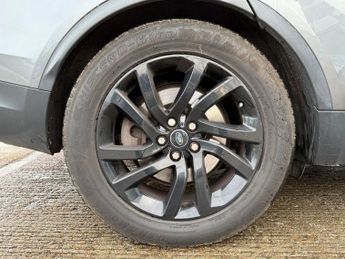 LAND ROVER DISCOVERY 3.0 TD V6 HSE Luxury SUV 5dr Diesel Auto 4WD Euro 6 (s/s) (258 p