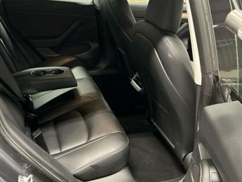 TESLA Model 3 (Dual Motor) Long Range Saloon 4dr Electric Auto 4WDE (346 ps)