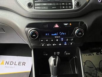 HYUNDAI TUCSON 1.7 CRDi Blue Drive SE Nav SUV 5dr Diesel DCT Euro 6 (s/s) (141 