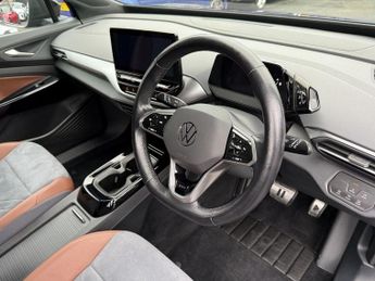 VOLKSWAGEN ID.4 Pro Performance 77kWh 1ST Edition SUV 5dr Electric Auto (204 ps)