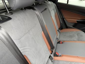 VOLKSWAGEN ID.4 Pro Performance 77kWh 1ST Edition SUV 5dr Electric Auto (204 ps)