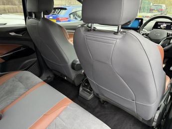 VOLKSWAGEN ID.4 Pro Performance 77kWh 1ST Edition SUV 5dr Electric Auto (204 ps)