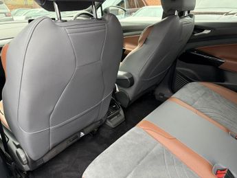 VOLKSWAGEN ID.4 Pro Performance 77kWh 1ST Edition SUV 5dr Electric Auto (204 ps)