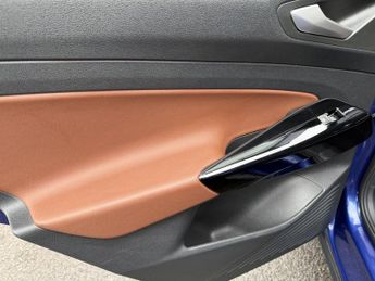 VOLKSWAGEN ID.4 Pro Performance 77kWh 1ST Edition SUV 5dr Electric Auto (204 ps)