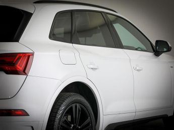 AUDI Q5 2.0 TFSI 45 S line SUV 5dr Petrol S Tronic quattro Euro 6 (s/s) 