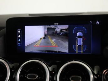 MERCEDES-BENZ GLA 2.0 GLA200d Sport (Executive) SUV 5dr Diesel 8G-DCT Euro 6 (s/s)