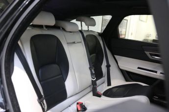 JAGUAR XF 3.0d V6 S Sportbrake 5dr Diesel Auto Euro 6 (s/s) (300 ps)
