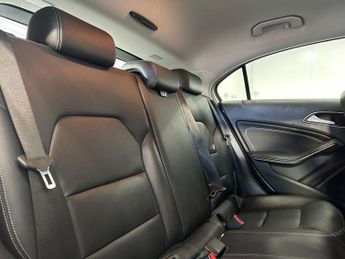 MERCEDES-BENZ A-CLASS 1.5 A180d Sport (Executive) Hatchback 5dr Diesel 7G-DCT Euro 6 (