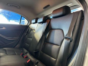 MERCEDES-BENZ A-CLASS 1.5 A180d Sport (Executive) Hatchback 5dr Diesel 7G-DCT Euro 6 (