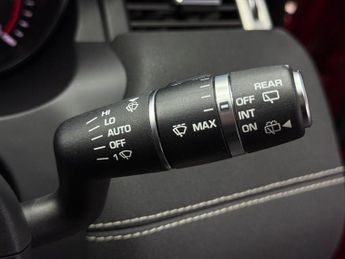 LAND ROVER RANGE ROVER EVOQUE 2.2 SD4 Dynamic SUV 5dr Diesel Auto 4WD Euro 5 (s/s) (190 ps)