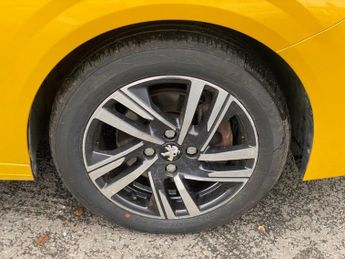 PEUGEOT 208 1.2 PureTech Allure Hatchback 5dr Petrol Manual Euro 6 (s/s) (10