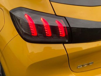 PEUGEOT 208 1.2 PureTech Allure Hatchback 5dr Petrol Manual Euro 6 (s/s) (10