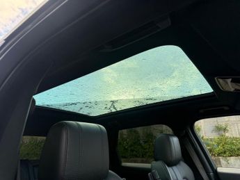 LAND ROVER RANGE ROVER SPORT 3.0 SD V6 HSE Dynamic SUV 5dr Diesel Auto 4WD Euro 6-Factory Ext