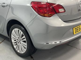 VAUXHALL ASTRA 1.4 16v Excite Hatchback 5dr Petrol Manual Euro 5 (100 ps) - AA 